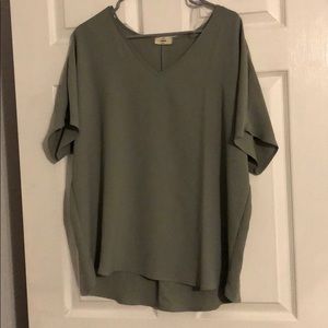 Oversized flowy leggings blouse